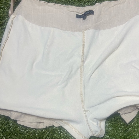 Pleated mini skirt - Picture 3 of 3